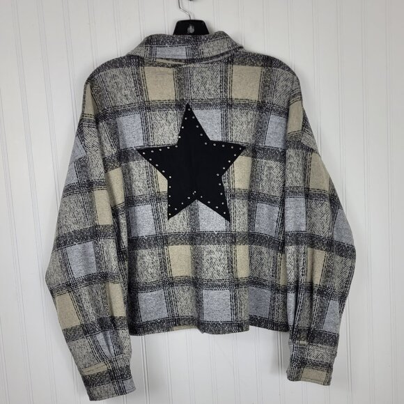 ENVY Cropped Soft Button Down Flannel look Shirt, Front Pockets Women's Large - Picture 2 of 3